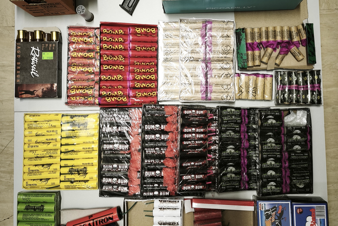 44-letnik streljal z balkona, posredovali so policisti