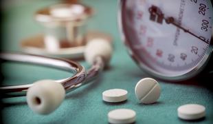 Redno jemanje zdravil dokazano prepreči najhujše