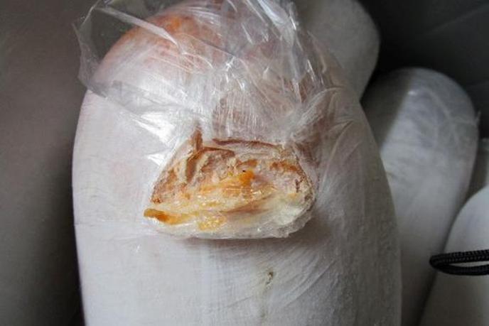 V slovenskem kombiju odkrili 600 kilogramov pokvarjenega kebaba #foto
