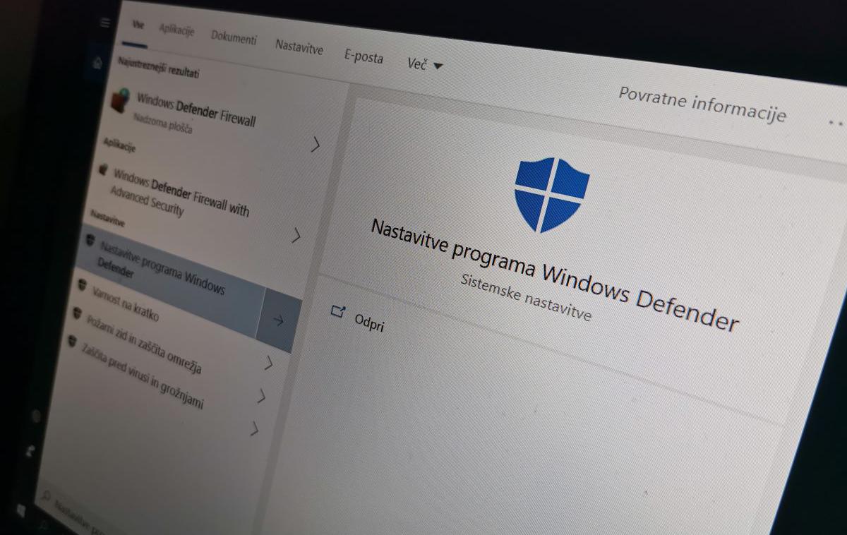 Windows Defender | Windows Defender je v treh disciplinah dva meseca trajajočega preizkusa, zaščiti, zmogljivosti in uporabnosti, dosegel vseh šest mogočih točk. | Foto Matic Tomšič