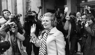 Na dražbi prodali oblačila Margaret Thatcher