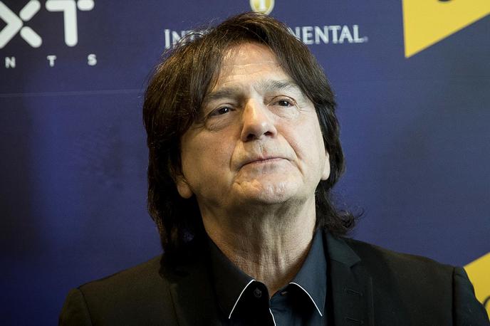 Zdravko Čolić | Zdravko Čolić je bil v času napada v Zagrebu, doma pa sta bili njegova žena in mlajša hčerka. | Foto Ana Kovač