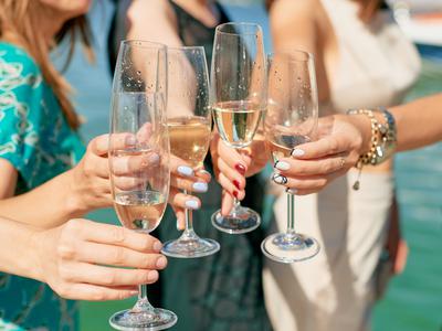 Naloga: organizirati dekliščino – jaz pa nimam pojma, kje začeti