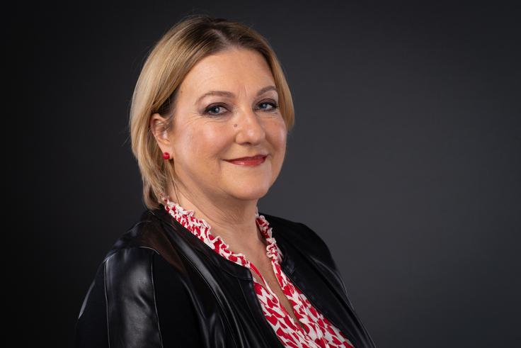 "Vpliv njenega položaja na podobo Slovenije v svetu vsekakor obstaja, četudi je pogosto površinski – a v osebnih stikih mi je njena prepoznavnost že koristila, saj so tujci Slovenijo povezali z nečim znanim," pojasnjuje strokovnjakinja za komuniciranje Mateja Malnar Štembal.  | Foto: Siol.net