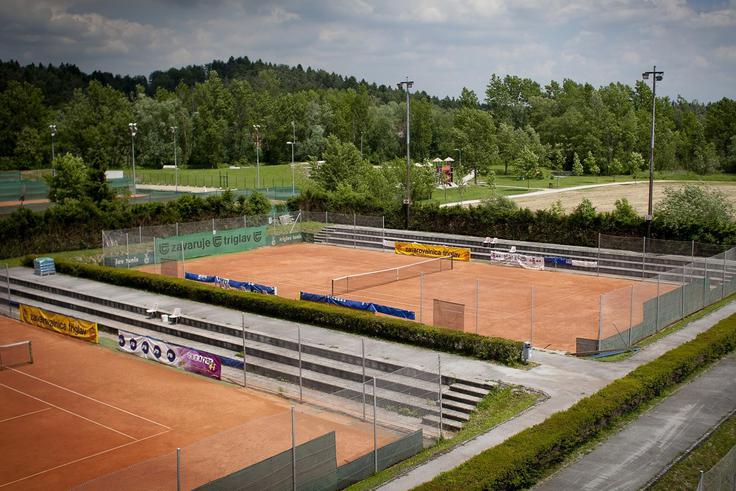 Igrišča v teniškem centru Ten-Ten še danes veljajo za ena kakovostnejših. | Foto: 