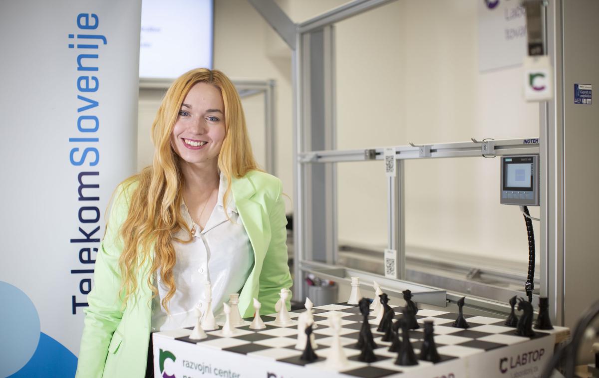 Laura Unuk - Šah-mat 4.0 | Foto Bojan Puhek