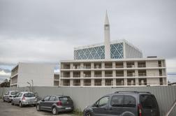 Za džamijo iščejo še 13 milijonov evrov