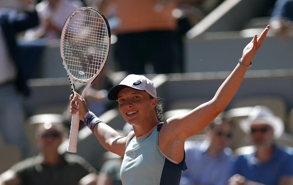 Iga Swiatek | Poljakinja Iga Swiatek se je uvrstila v veliki finale. Na Roland Garrosu je slavila že leta 2020. | Foto Reuters