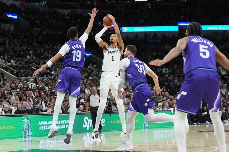 Victor Wembanyama je proti Utahu dosegel 33 točk. Bil je drugi strelec večera v ligi NBA, več točk je dosegel le James Harden (LA Clippers - 36) proti Washingtonu. | Foto: Reuters
