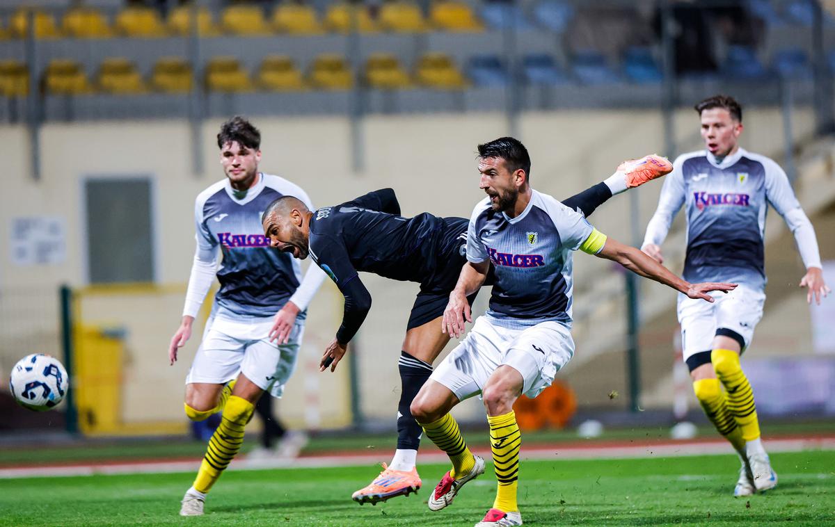 Hilal Soudani NK Maribor NK Radomlje | Hilal Soudani in soigralci iz NK Maribora gostujejo v Domžalah pri NK Radomlje. | Foto Aleš Fevžer