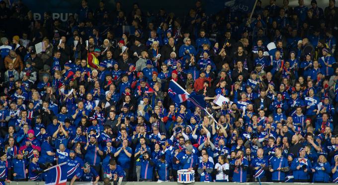 Tudi letos si lahko obetamo invazijo islandskih navijačev in njihovo znamenito navijanje. | Foto: Reuters