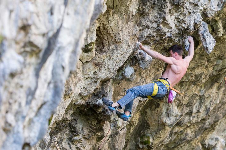 Tudi v naravnih plezališčih po novem veljajo posebna pravila. | Foto: Urban Urbanc/Sportida