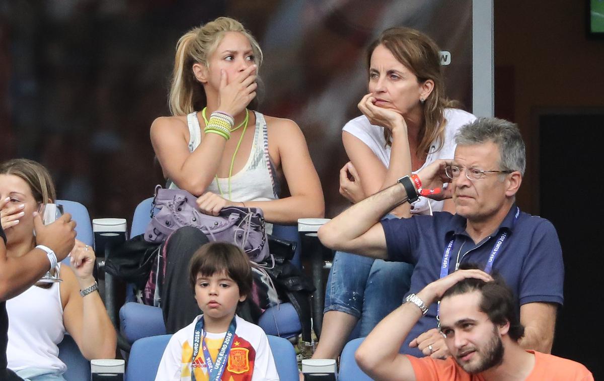 Shakira in Montserrat Bernabeu | Pred kratkim se je v "vojno" med ločencema vpletla še Piquejeva mama. | Foto Profimedia