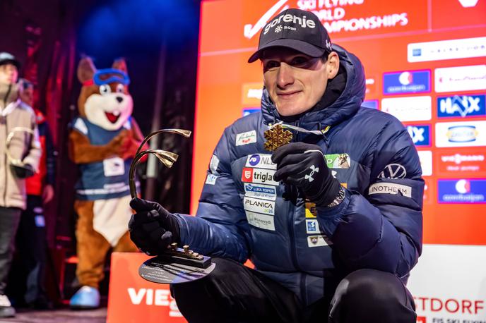 Domen Prevc, SP Oberstdorf 2026 | "Res sem vesel, da vse 'klapa', da se mi vrača vse delo, ves trud, da se je vse sestavilo," je po naslovu svetovnega prvaka v poletih dejal Domen Prevc. | Foto Guliverimage