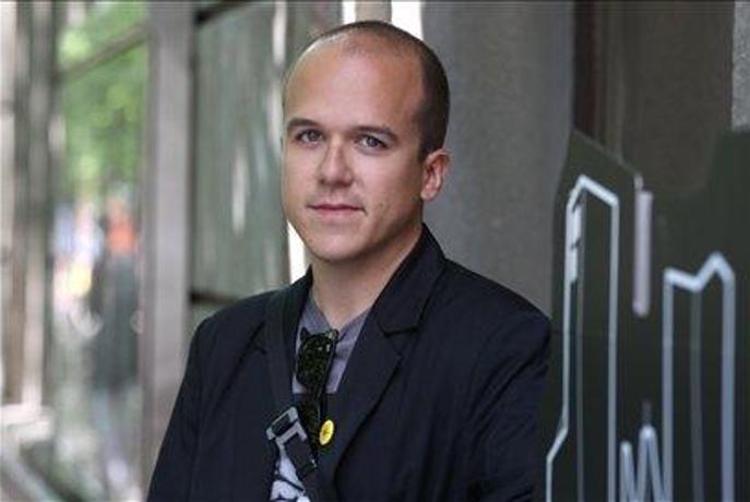 Oglejte si oddajo VIP-mikrofon z Nejcem Gazvodo