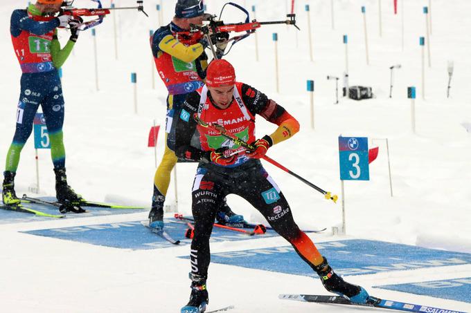 Jakov Fak (levo) se je s sedmega mesta prebil na četrto. | Foto: Guliverimage