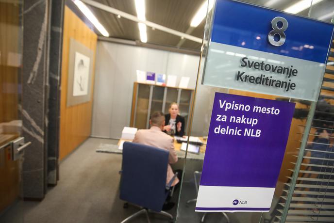Varuh kapitalskega trga tik pred zdajci: Ne smete kupiti delnic NLB!
