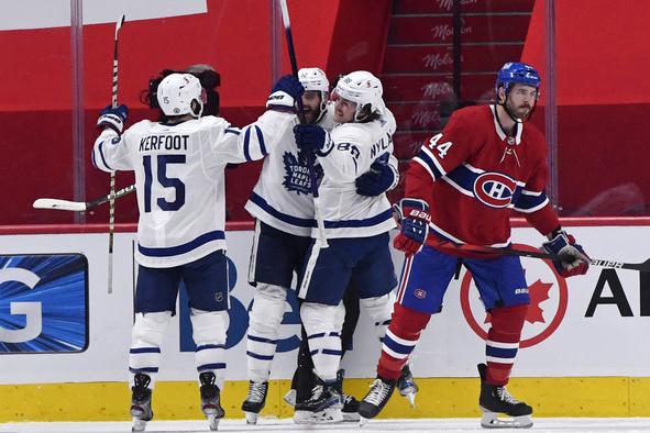 Toronto in Carolina sta si zagotovila zaključni plošček