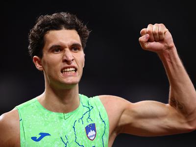 Guček se je uvrstil v polfinale na SP na 400 m ovire