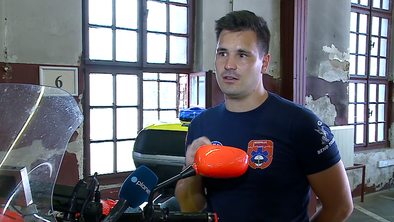 Nujne vožnje: reševalcem v primeru nesreč grozijo tudi globe #video