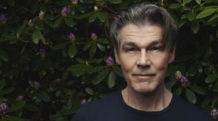 Legendarni frontman ima Parkinsonovo bolezen, diagnozo je več let skrival