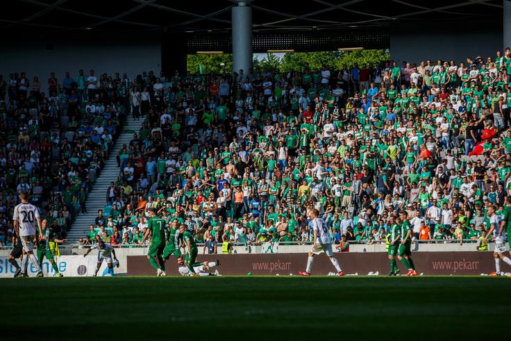 V Stožicah smo spremljali športno in bučno navijanje. | Foto: 