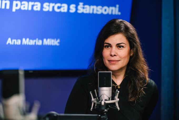 "Mislim, da sem po desetih letih premora zaključila stand up, nisem pa opravila z odrom," pravi Ana Maria. | Foto: Jan Lukanović