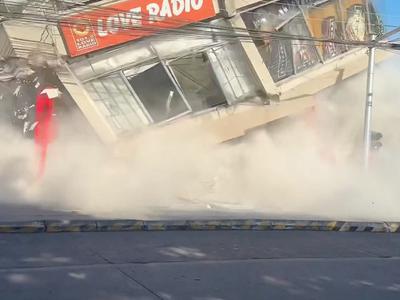 Potres na Filipinih terjal najmanj 41 življenj #video