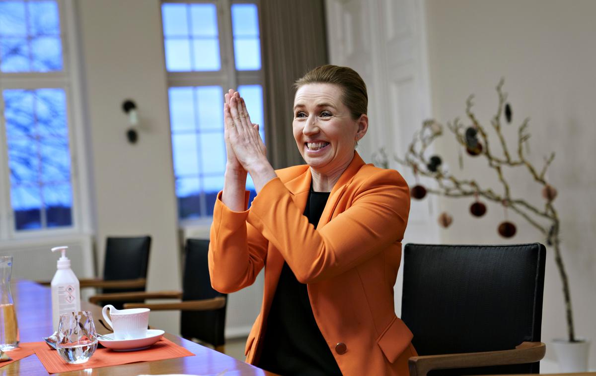 Mette Frederiksen | Danska premierka Mette Frederiksen zagovarja drastično zaostritev azilne politike. V danskem parlamentu je nedavno med drugim dejala, da se na Dansko ne sme priseljevati preveč ljudi. Preveč priseljencev po njenem mnenju ogroža dansko enotnost.  | Foto Reuters