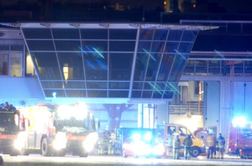 Požar na letališču, odpovedali več letov