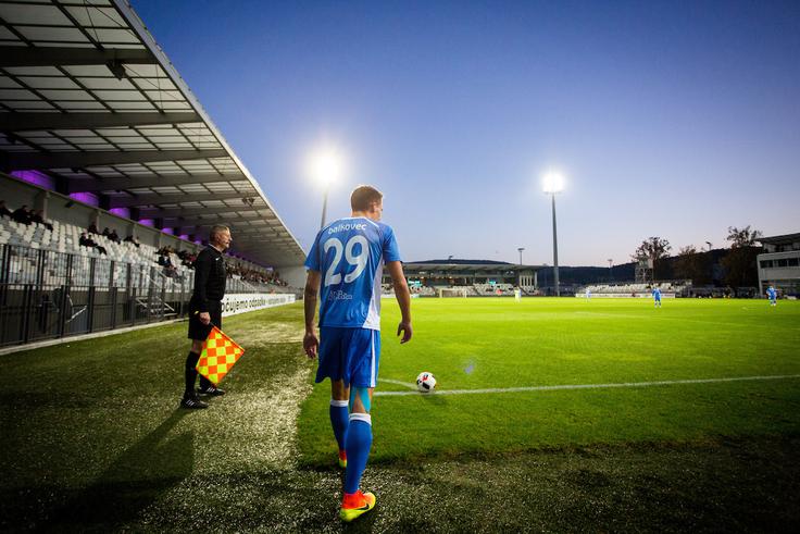 Na Bonifiki bi se lahko že v sezoni 2020/21 igral prvoligaški nogomet. | Foto: Žiga Zupan/Sportida
