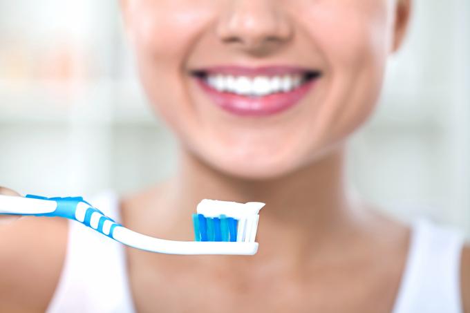 zobje ščetka zobar zdravje nasmeh | Foto: Thinkstock