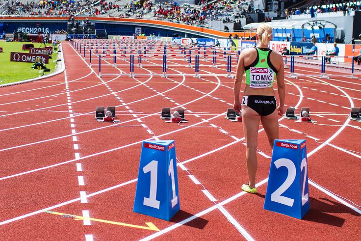 Marina Tomič se je takole pripravljala na kvalifikacijski nastop, ki ji je odlično uspel in jo popeljal v polfinale. | Foto: Peter Kastelic