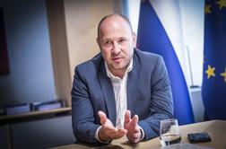 Ministrstvo: Interventni zakon namenjen zaščiti kmetijstva, transporta in potrošnikov
