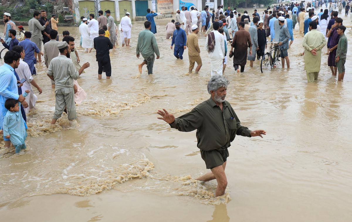 Poplave Pakistan | Biparjoy naj bi s seboj prinesel vetrove s hitrostjo do 120 kilometrov na uro. | Foto Reuters