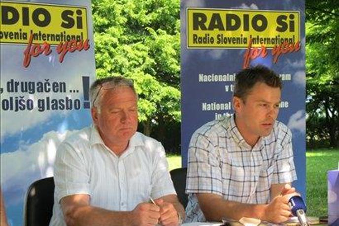 Radio Si že 25 let z informacijami v treh jezikih