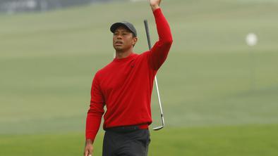 Tiger Woods po devetih mesecih spet tolče žogice