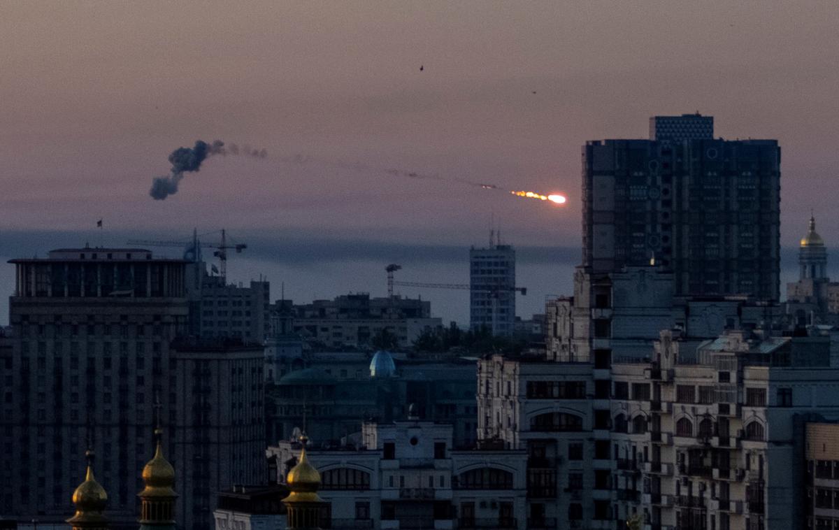 Ukrajina | Nad Kijev je bilo ponoči poslanih več brezpilotnih letal.  | Foto Reuters