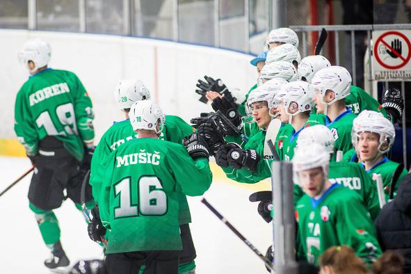 Olimpija po prvi gostujoči zmagi zadrsala v polfinale