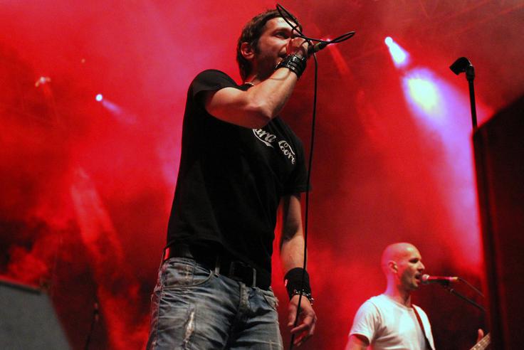 Borut Marolt, dolgoletni pevec skupine Niet, se bo po 20 letih ponovno sestal in priredil koncert s svojo mladostniško skupino Prisluhnimo tišini iz Rovt nad Logatcem.  | Foto: Mediaspeed