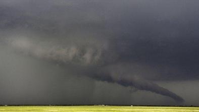 V Oklahomi se nadaljuje iskanje preživelih v tornadu (VIDEO)