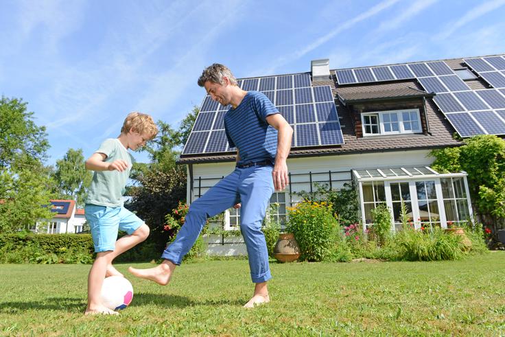 sončna elektrarna sončne celice paneli | Foto: Shutterstock