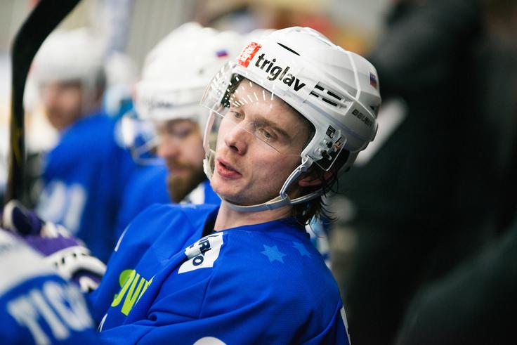 Žiga Jeglič je na prvi tekmi v dresu Fischtown Pinguins dosegel prvenec. | Foto: Peter Podobnik/Sportida