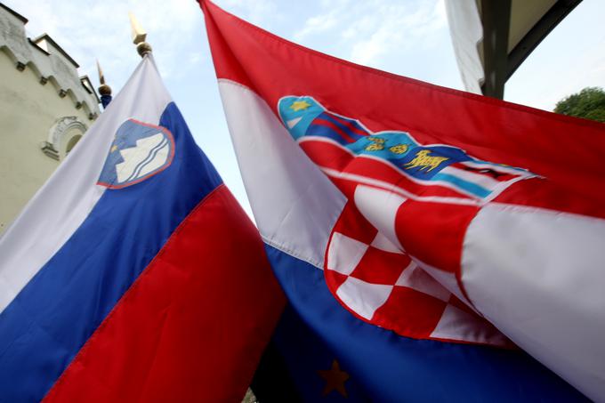 Slovenska in hrvaška zastava | Foto: Tina Deu