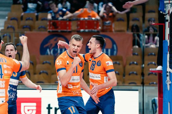 ACH po preobratu le še zmago od 18. zvezdice