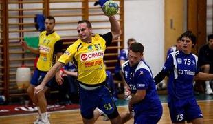 Hribar sedem golov za Düsseldorf