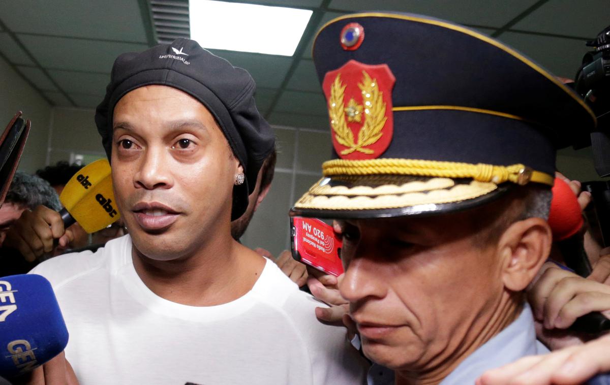 Ronaldinho | Ronaldinho se je v Paragvaju znašel za zapahi. | Foto Reuters