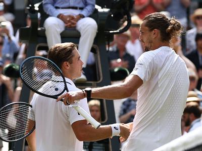 Alexander Zverev strl britanska srca, Novak Đoković lovi rekord