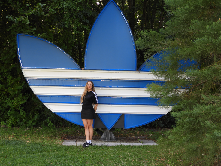 Julija Horvat Zeilhofer kot produktna vodja sodeluje pri razvoju oblačil Adidas Originals za prosti čas. | Foto: Osebni arhiv