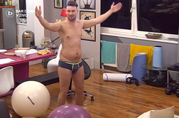 Joel z novo taktiko? Odvrgel obleke in zaplesal. (foto)